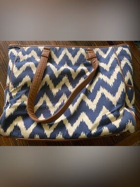 thirty-one Navy and Cream Zigzag Tote with Brown Straps
